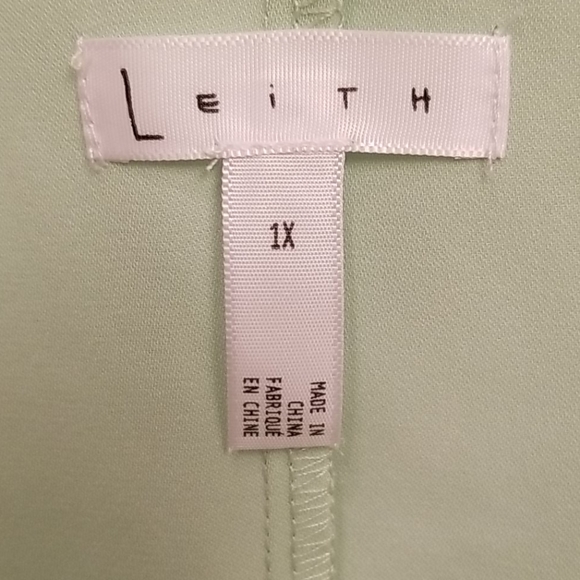 Leith Pale Green Sleeveless Top in Size 1X - Picture 2 of 10